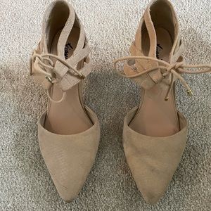 Fioni Tan Closed-Toed Heels